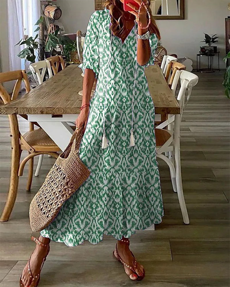 Well Tailored Dress with a Graceful Silhouette