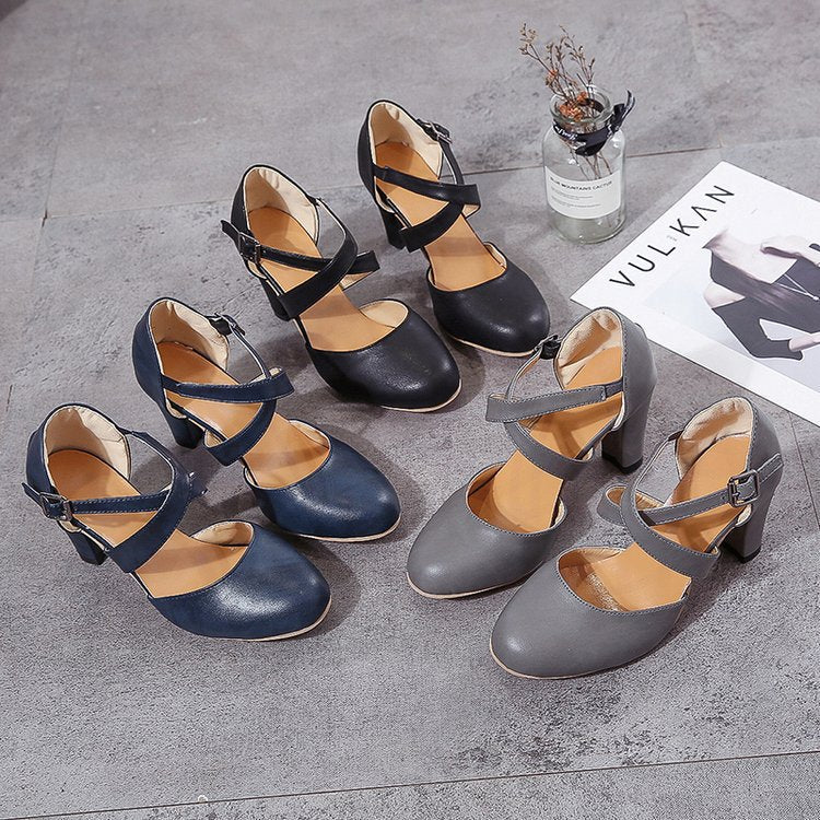 Chic Orthopedic Sandals with Unique Design