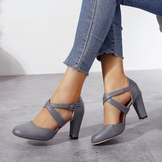 Chic Orthopedic Sandals with Unique Design