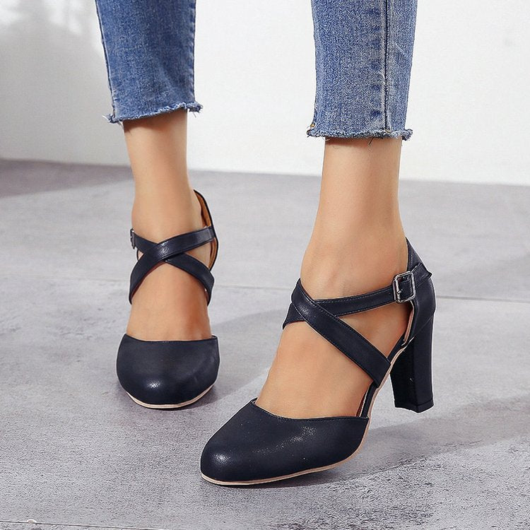 Chic Orthopedic Sandals with Unique Design