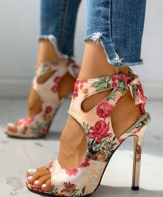 Chic Orthopedic Sandals with Unique Design