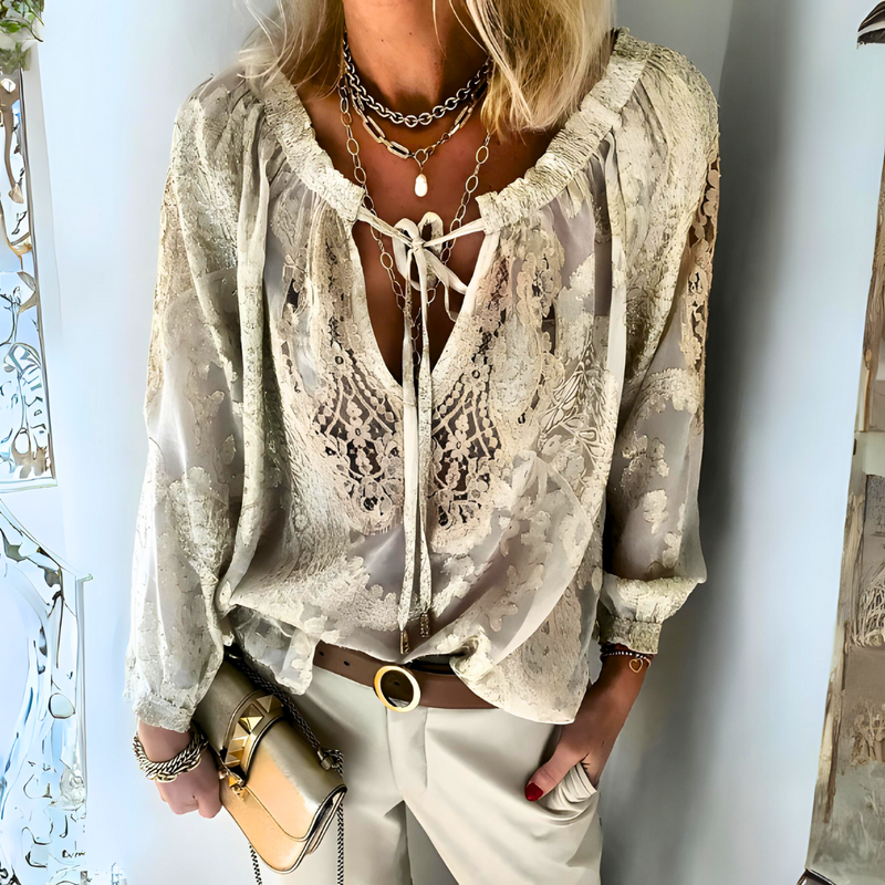 Effortlessly Elegant Blouse with a Timeless Design