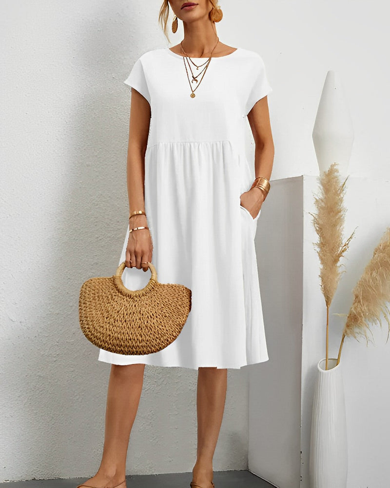 Classic Vintage Dress with a Flattering Fit