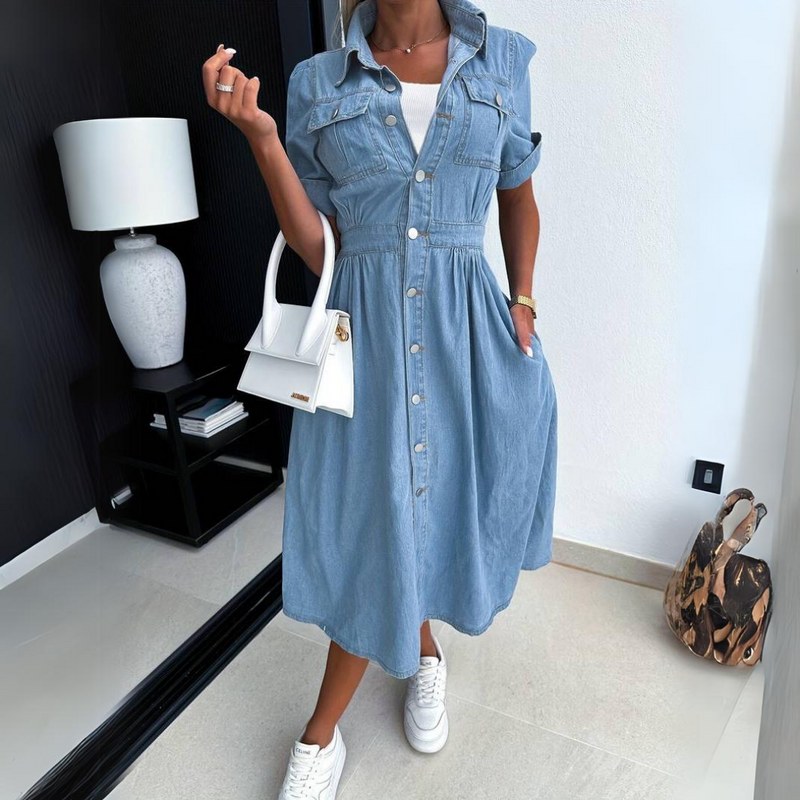 Beautifully Finished Dress in a Timeless Design
