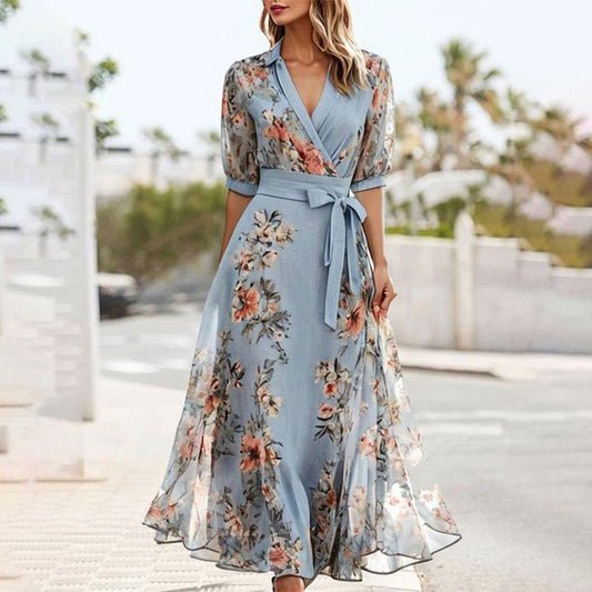 Beautifully Finished Dress in a Timeless Design