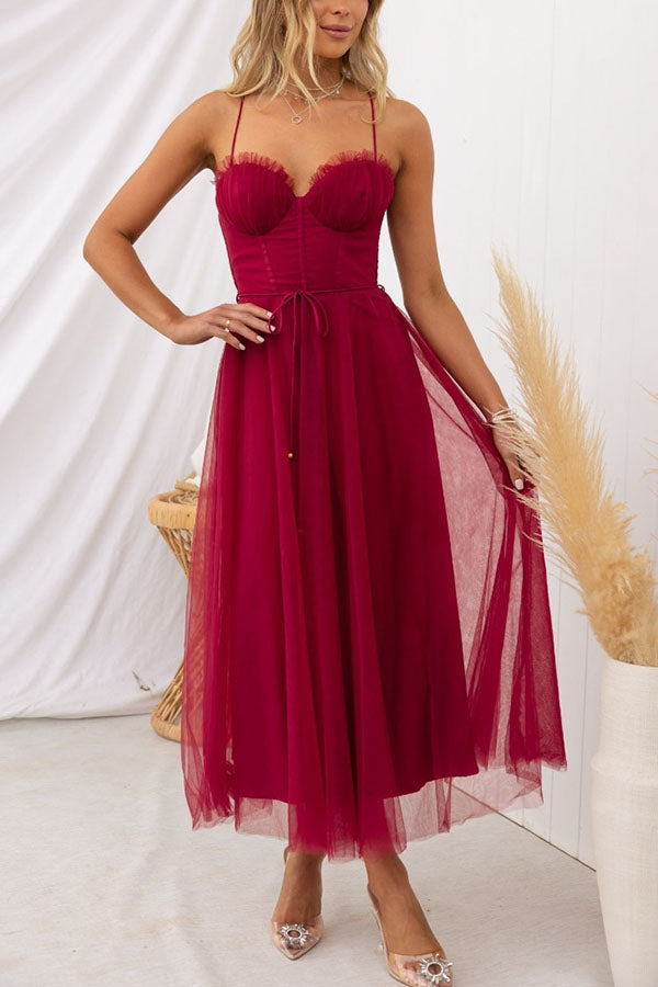 Gracefully Styled Dress for Any Occasion