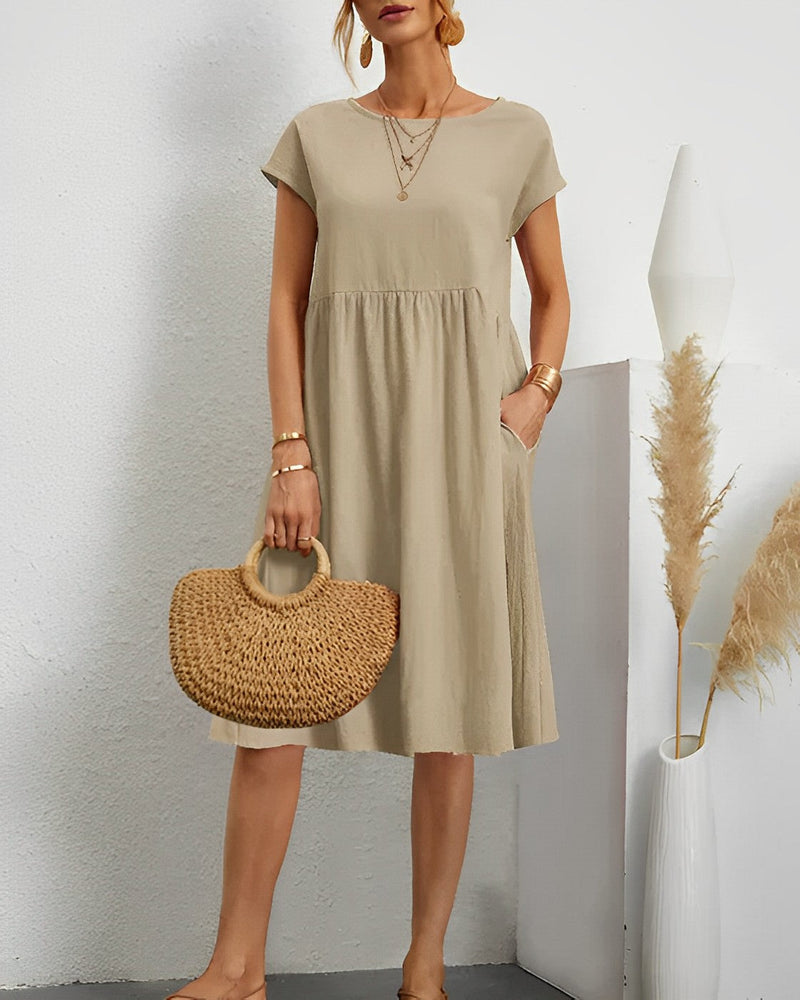 Classic Vintage Dress with a Flattering Fit