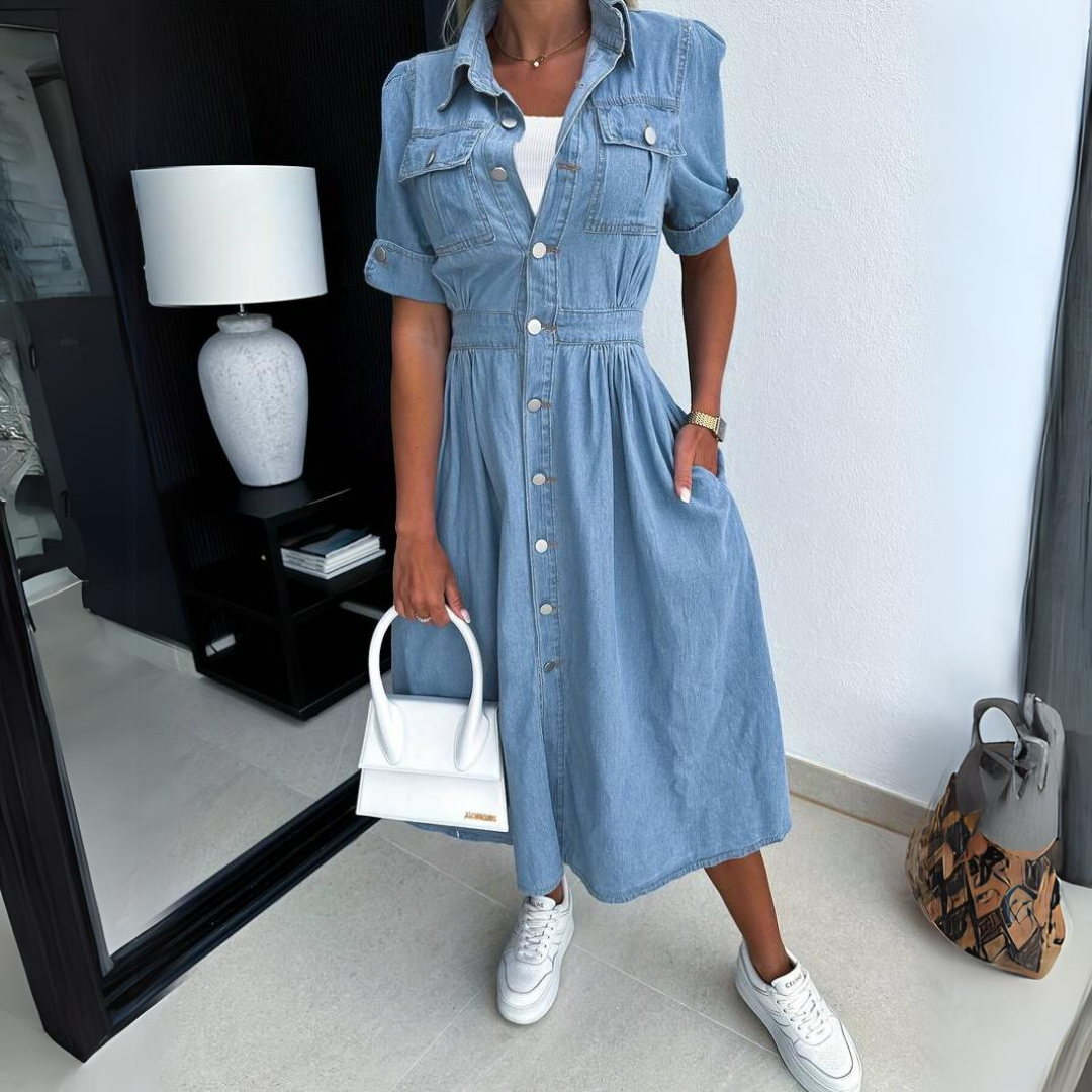 Beautifully Finished Dress in a Timeless Design