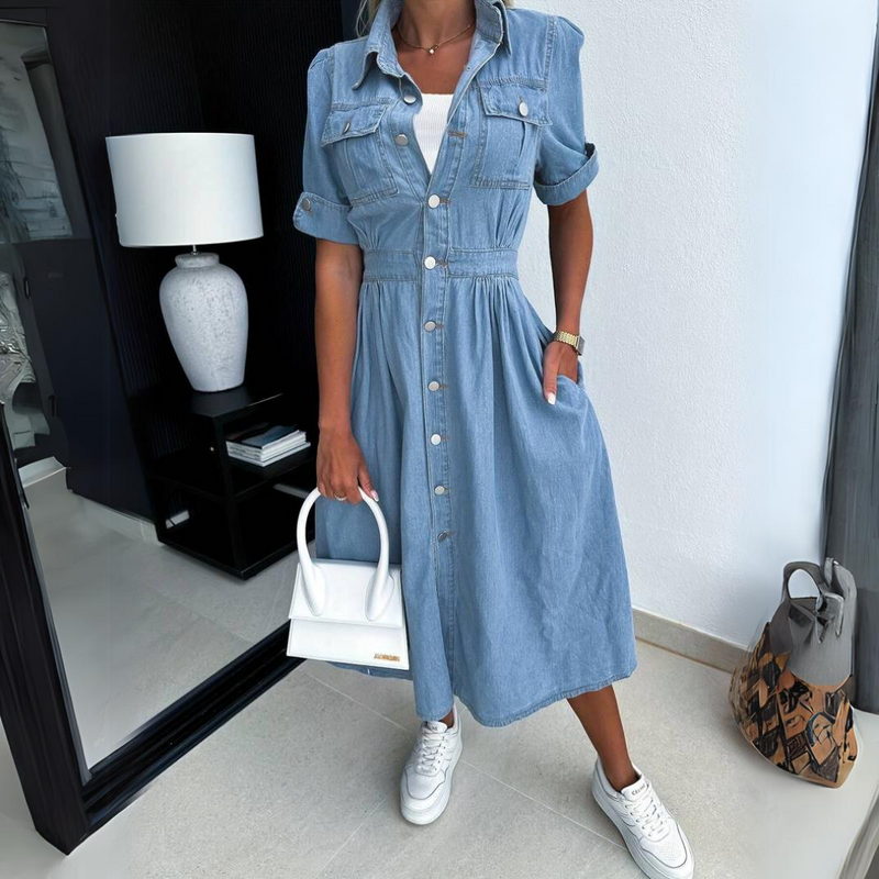 Beautifully Finished Dress in a Timeless Design