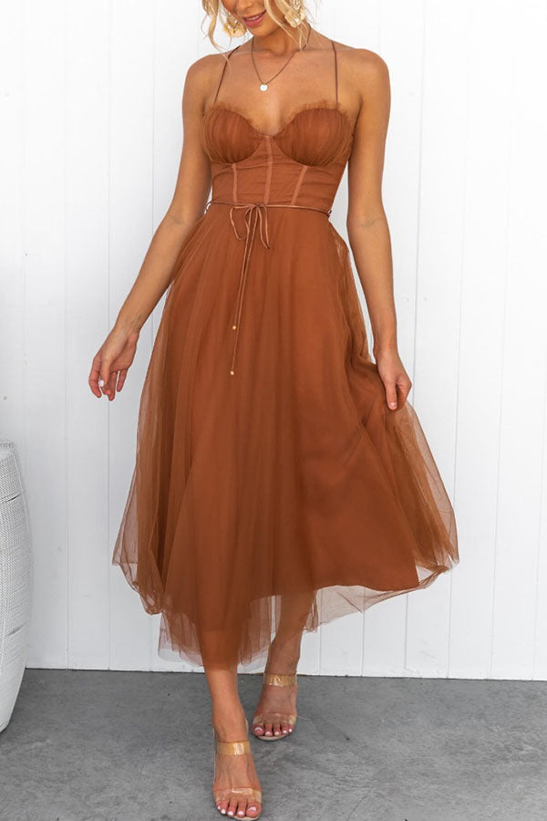 Gracefully Styled Dress for Any Occasion