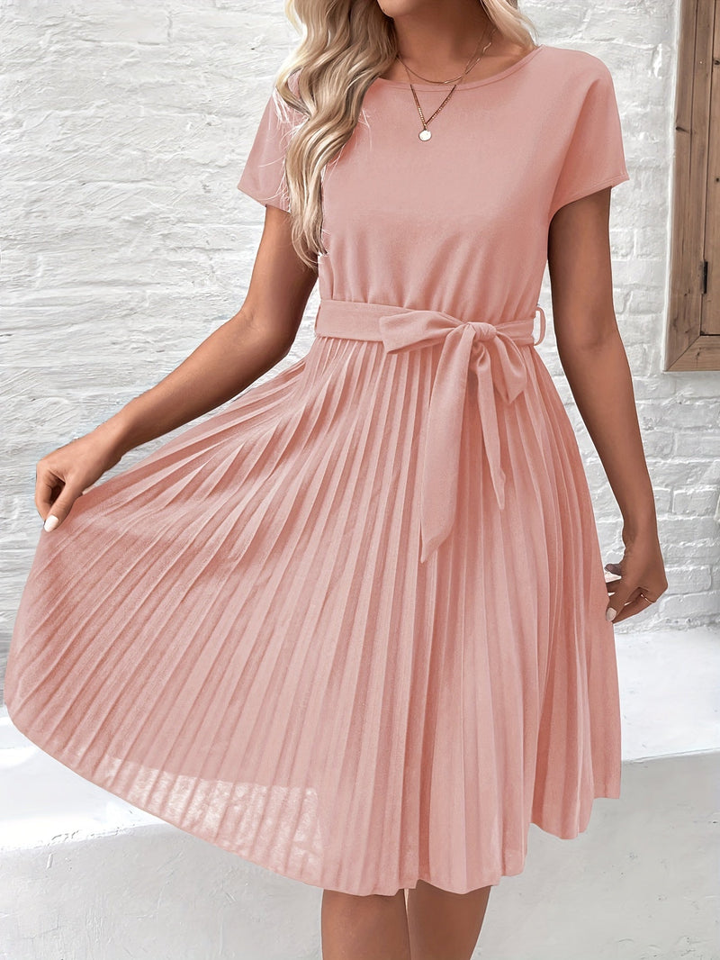 Finely Styled Dress with a Classic Vintage Look