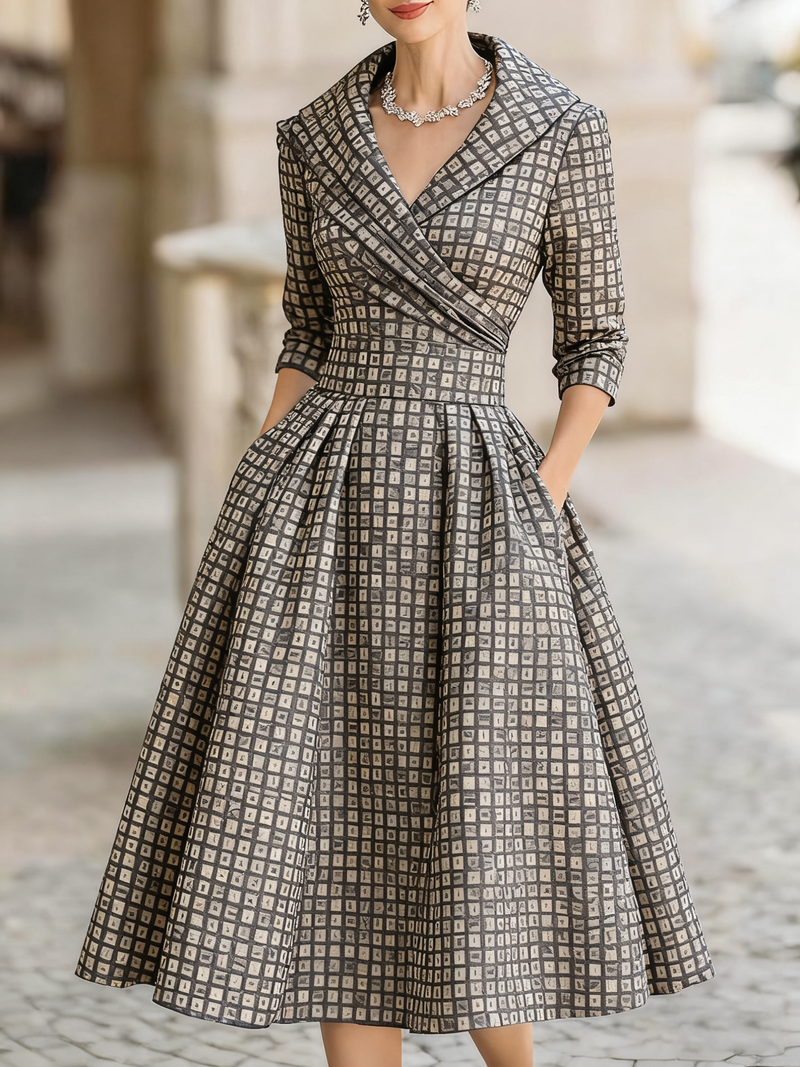 Effortlessly Elegant Dress with a Timeless Design