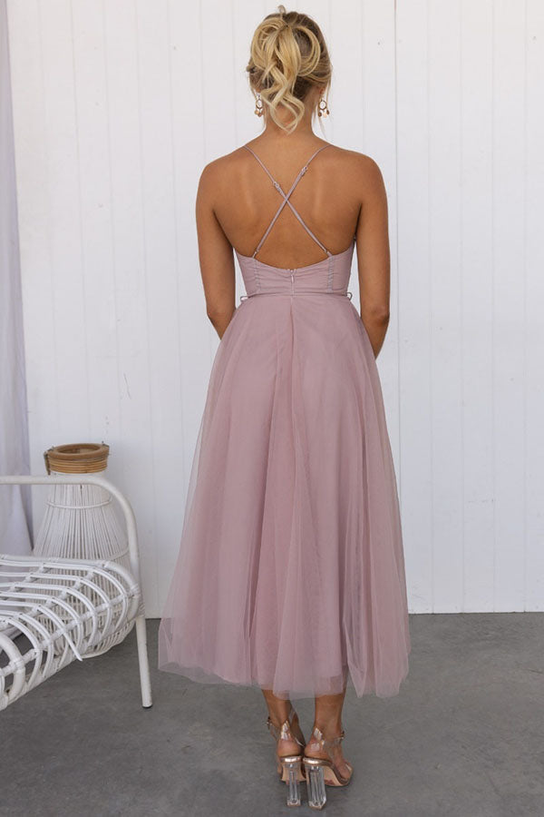 Gracefully Styled Dress for Any Occasion