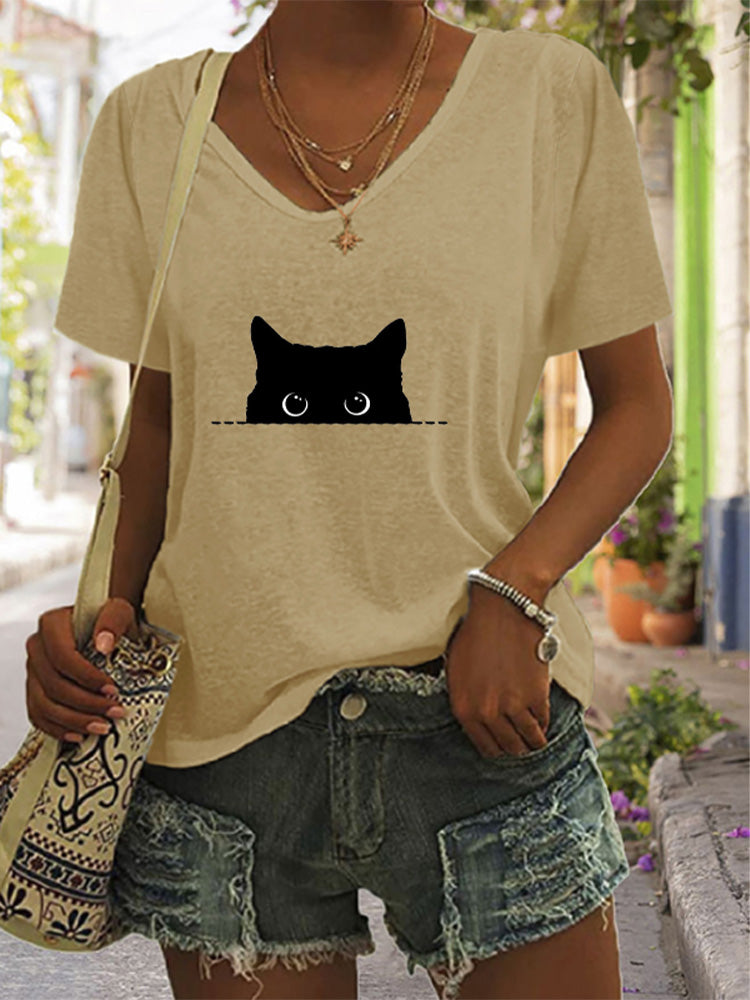 Classic Vintage T-Shirt with a Flattering Fit