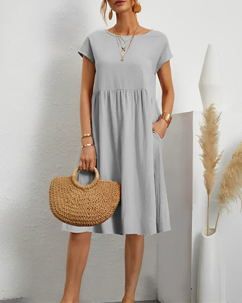 Classic Vintage Dress with a Flattering Fit