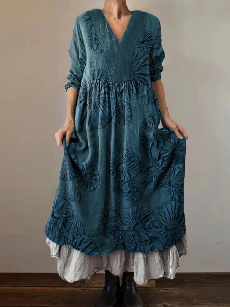 Classic Vintage Dress with a Flattering Fit