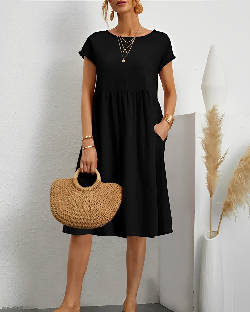 Classic Vintage Dress with a Flattering Fit