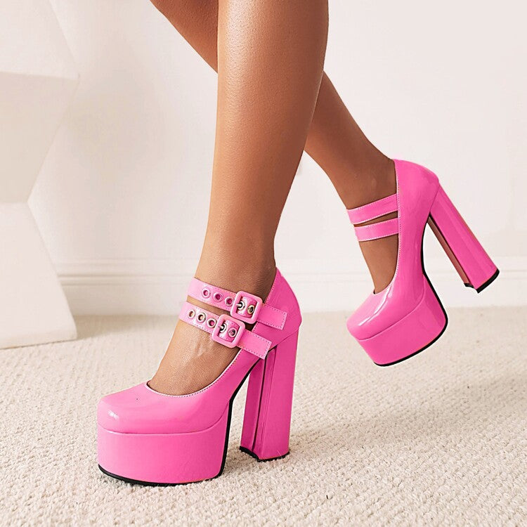 Graceful Orthopedic Sandals for Modern Look