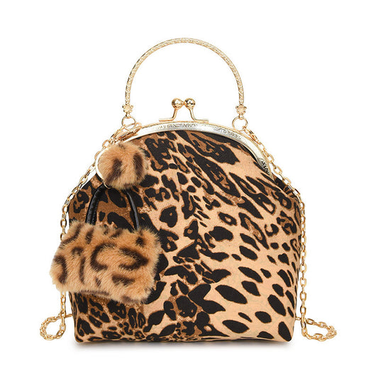 Classic Leather Crossbody Bag with Timeless Style