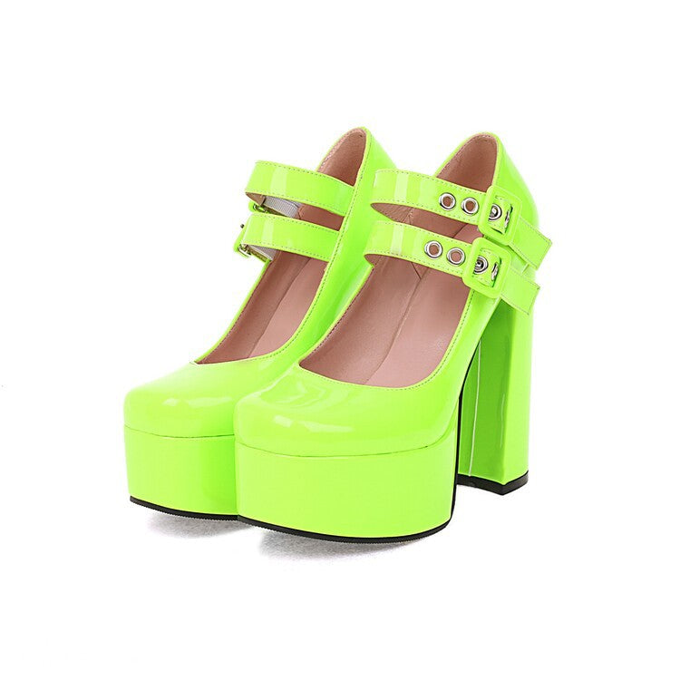 Graceful Orthopedic Sandals for Modern Look