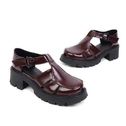 Chic Orthopedic Sandals with Unique Design