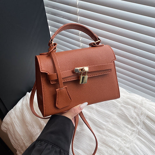 Elegant Leather Purse for Every Occasion