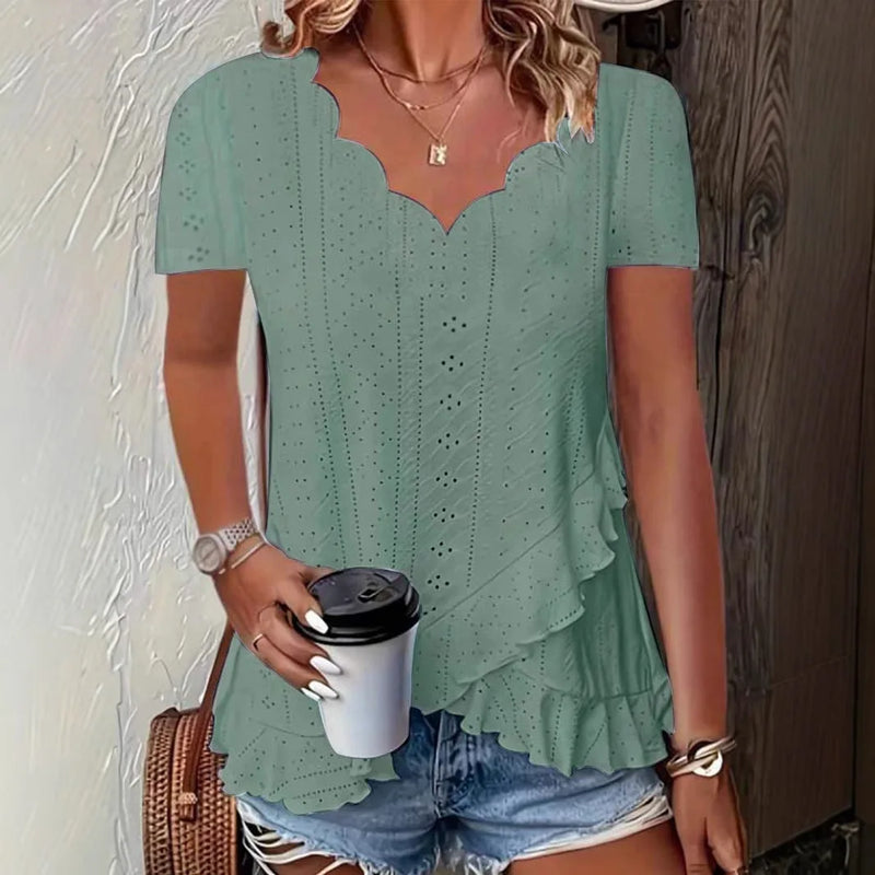 Effortlessly Elegant Shirt with a Timeless Design