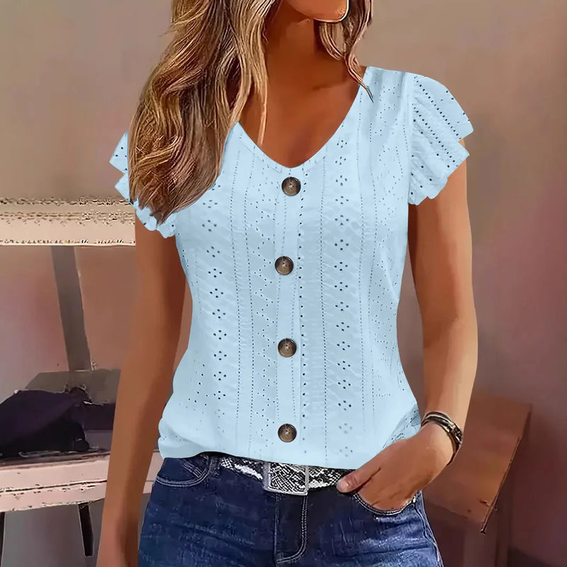 Casually Elegant Shirt with a Refined Edge
