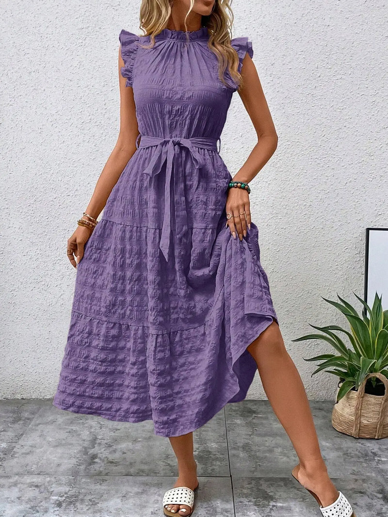 Effortlessly Elegant Dress with a Timeless Design