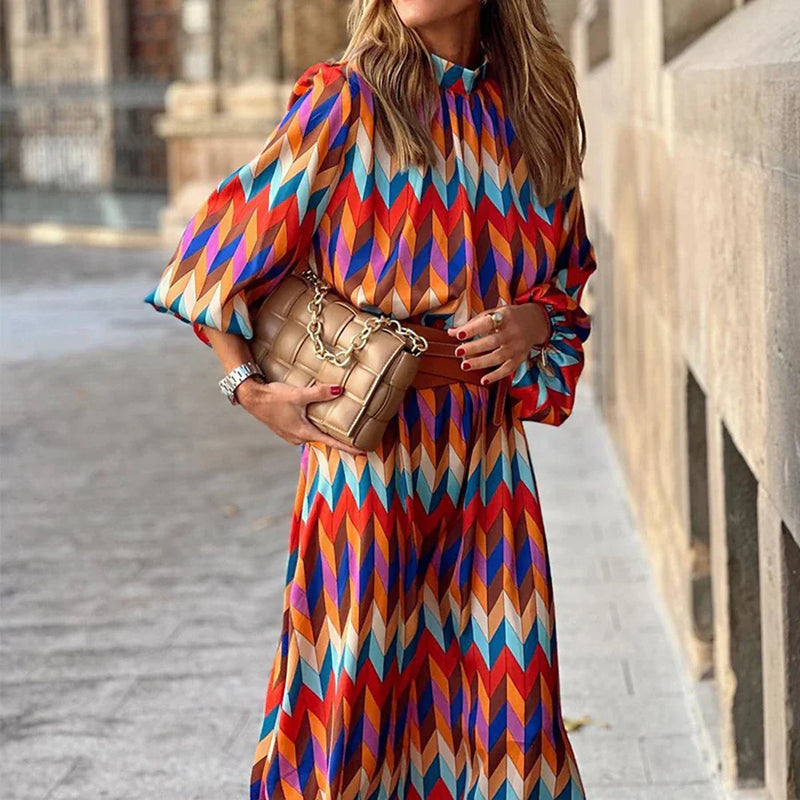Classic Vintage Dress with a Flattering Fit