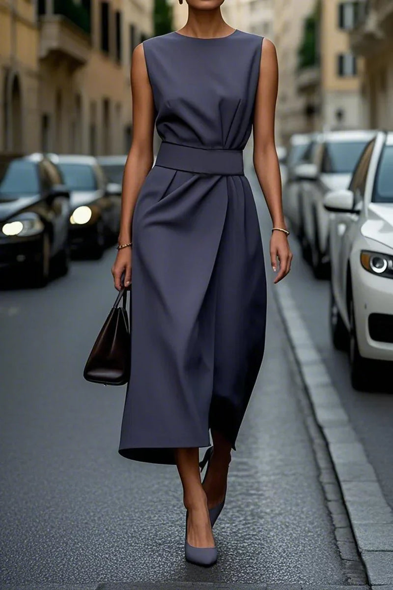 Effortlessly Elegant Dress with a Timeless Design