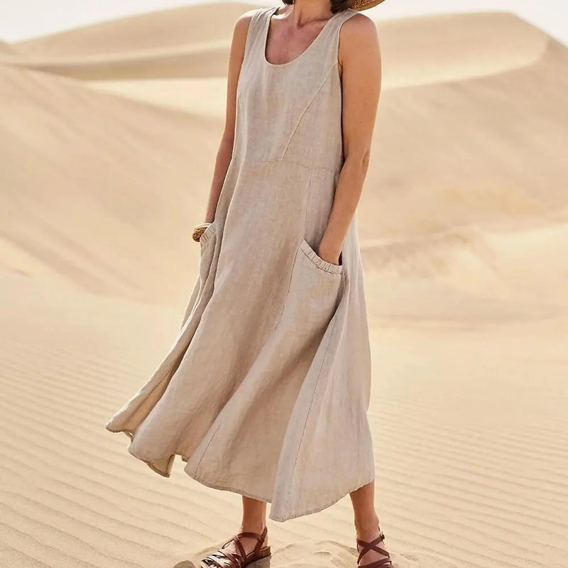 Classic Vintage Dress with a Flattering Fit