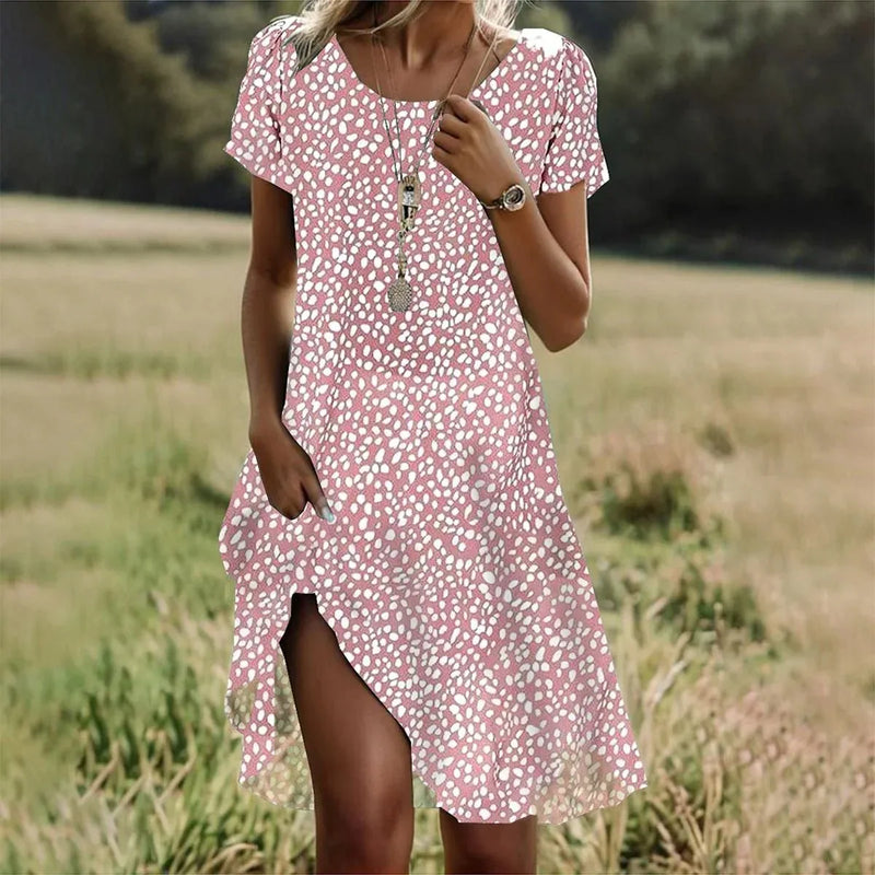 Beautifully Finished Dress in a Timeless Design