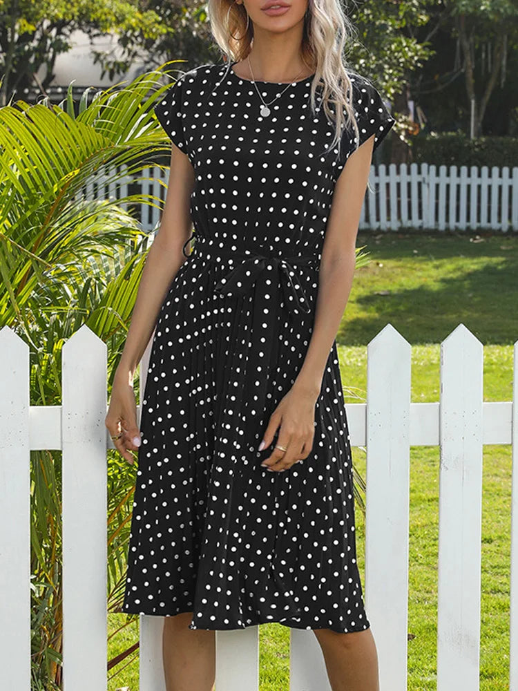 Effortlessly Elegant Dress with a Timeless Design