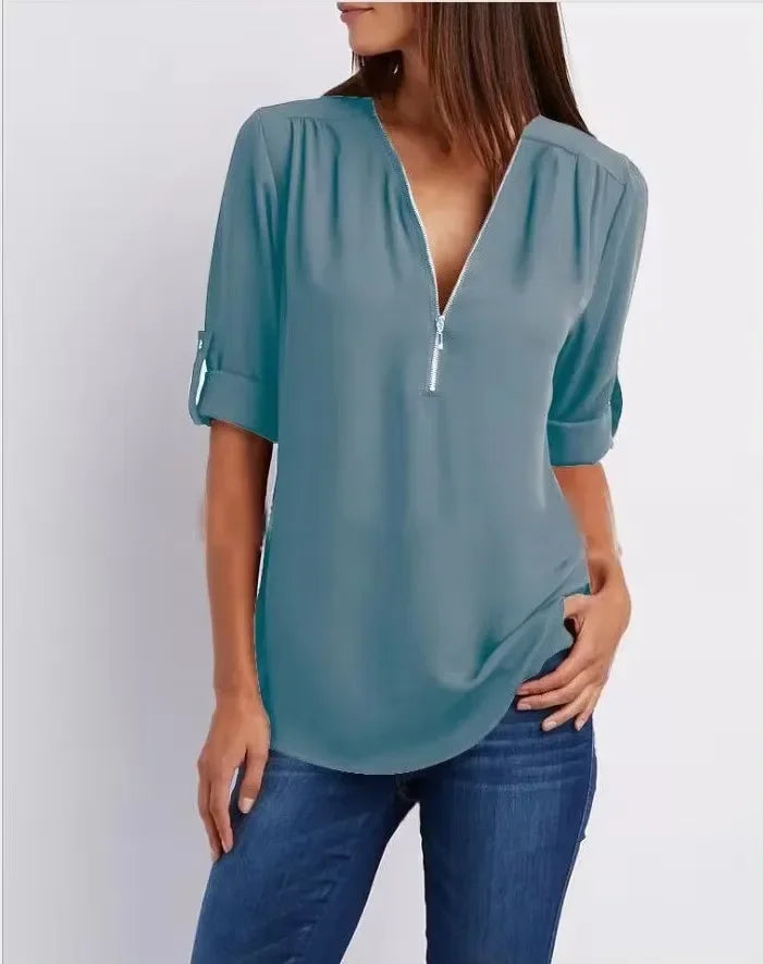 Casually Elegant Shirt with a Refined Edge