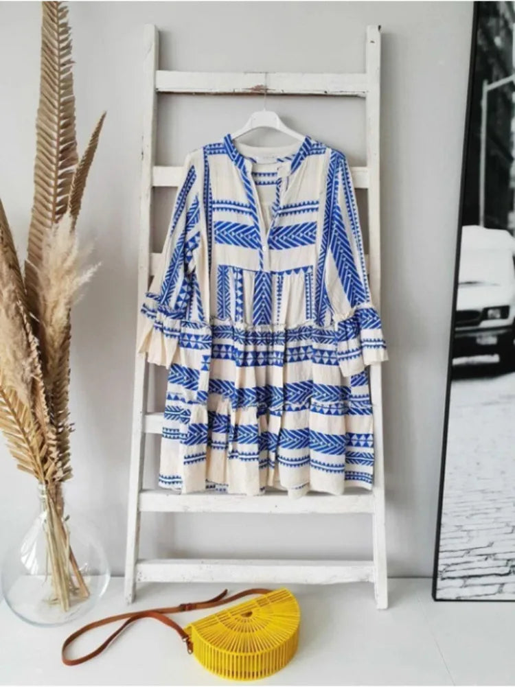 Classic Vintage & Enduringly Stylish Dress