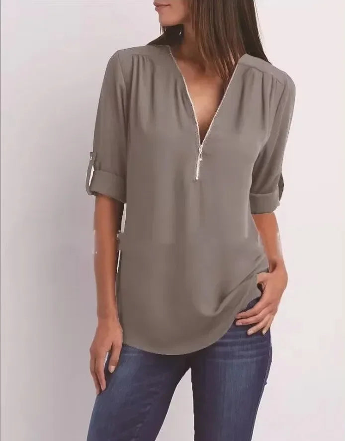 Casually Elegant Shirt with a Refined Edge