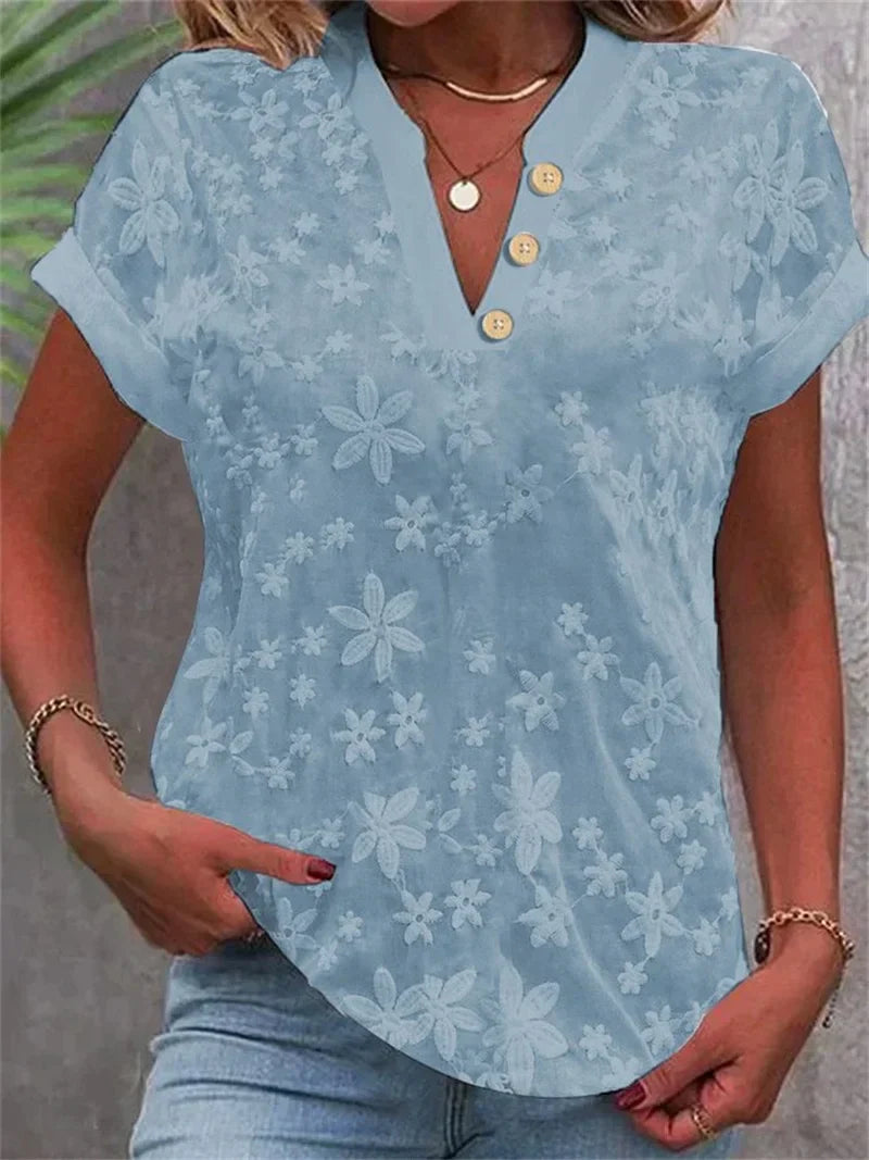 Classic Vintage Shirt with a Flattering Fit