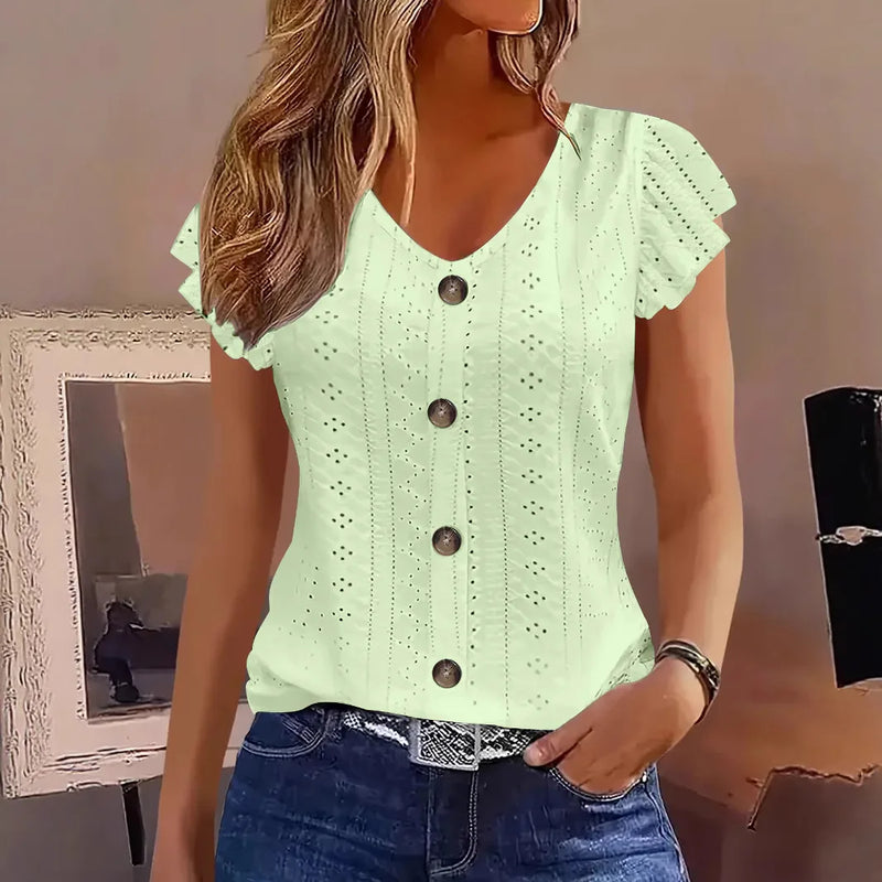 Casually Elegant Shirt with a Refined Edge