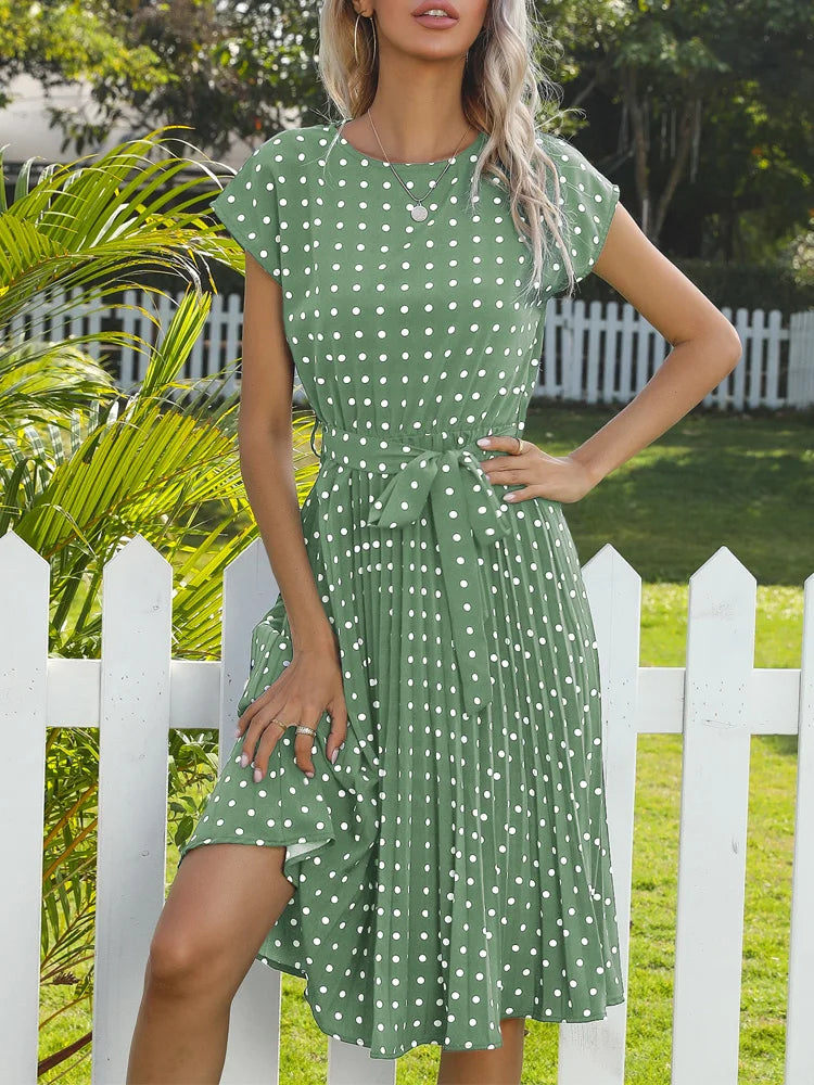 Effortlessly Elegant Dress with a Timeless Design