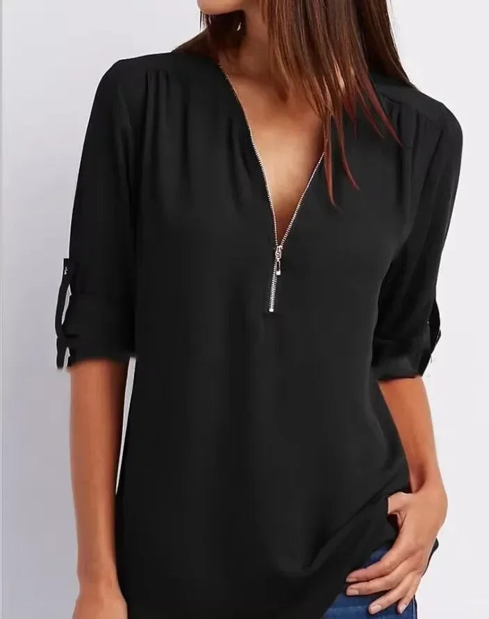 Casually Elegant Shirt with a Refined Edge
