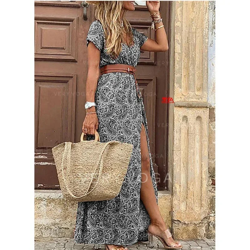 Gracefully Styled Dress for Any Occasion