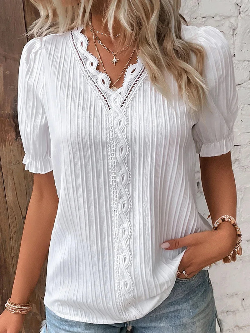 Effortlessly Elegant Shirt with a Timeless Design