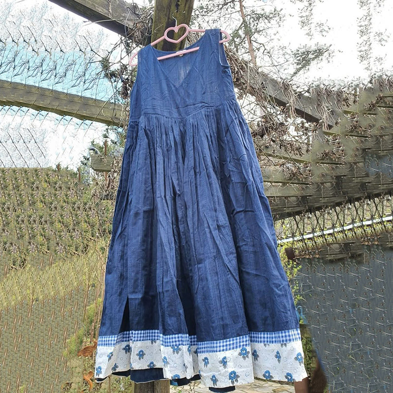 Casually Elegant Dress with a Refined Edge