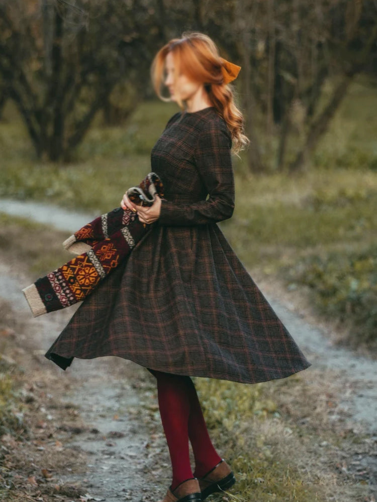 Beautifully Crafted Dress in a Classic Style