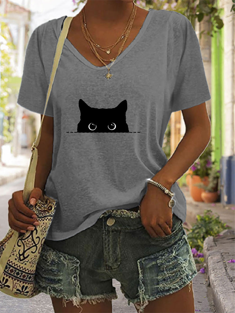 Classic Vintage T-Shirt with a Flattering Fit