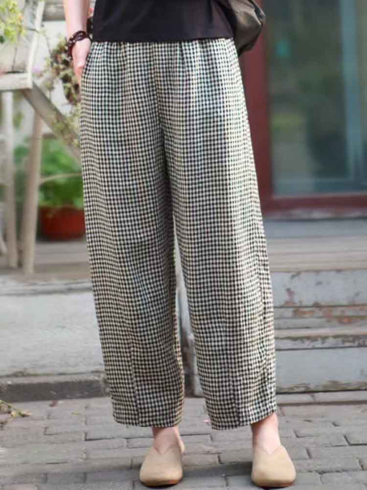 Classic Vintage Pants with a Flattering Fit