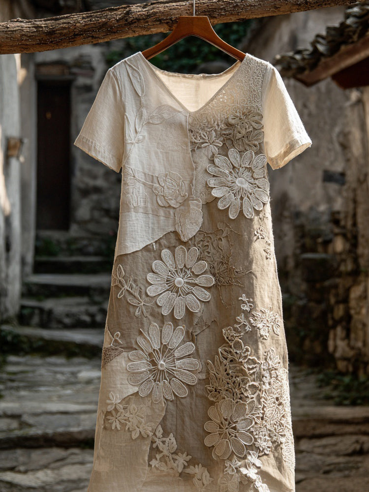 Effortlessly Elegant Dress with a Timeless Design