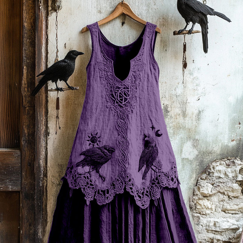 Classic Vintage & Enduringly Stylish Dress