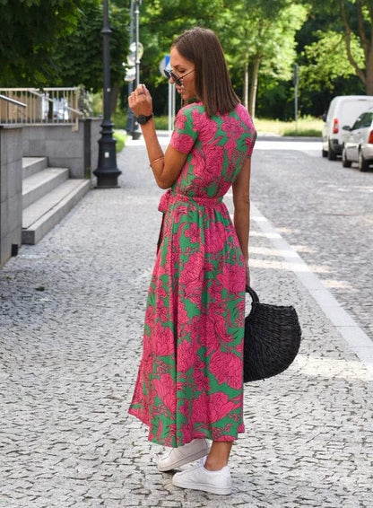Sophisticated Dress with a Clean Classic Look